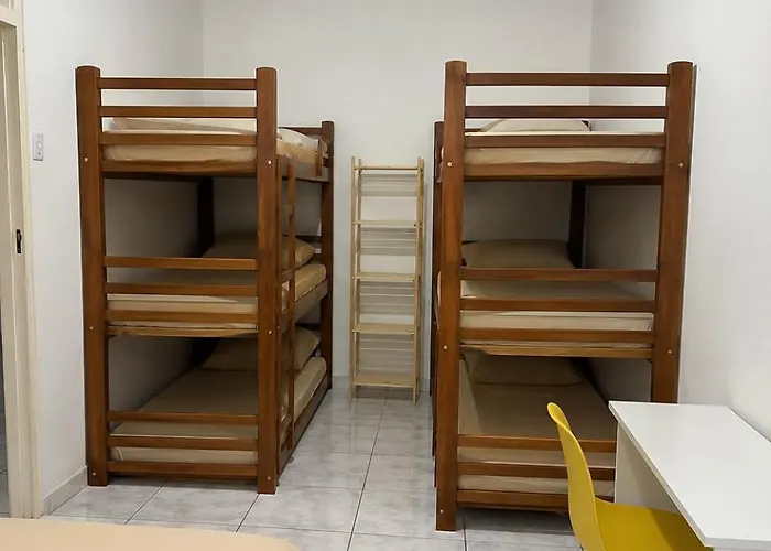 Bahia - Próx A Shopping Total E Hospital Presidente Vargas Hostal *